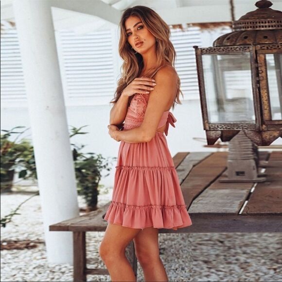 Dresses & Skirts - 𝅺Pink Open Back Summer Dress